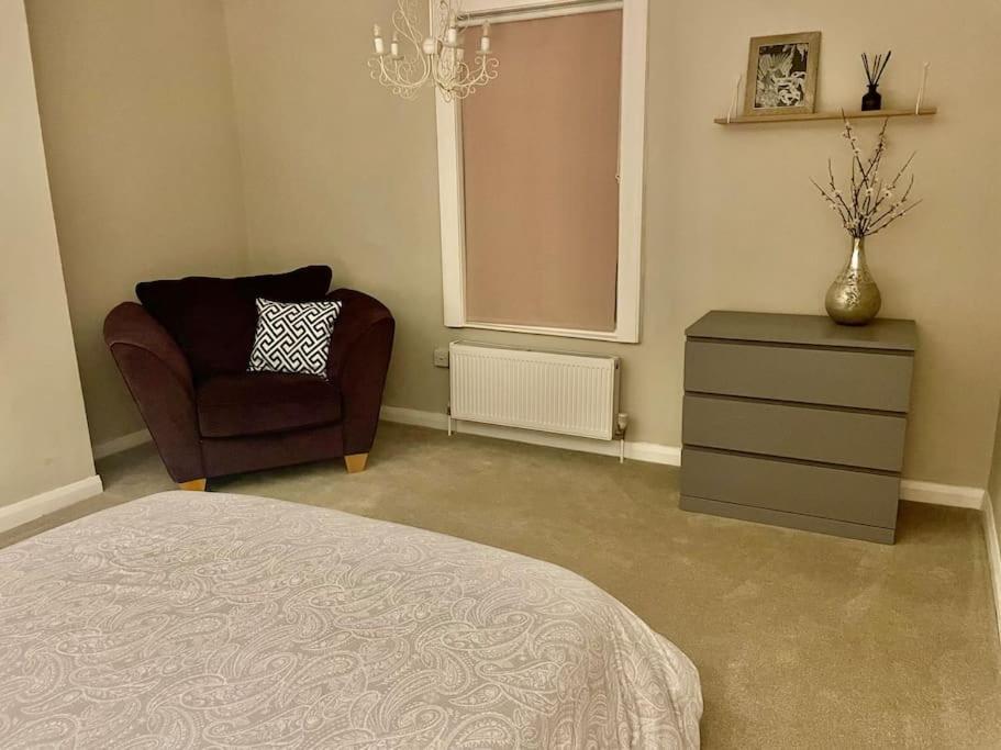Stylish & Spacious 2 Storey, 3 Bed Apartment Gravesend Exterior foto