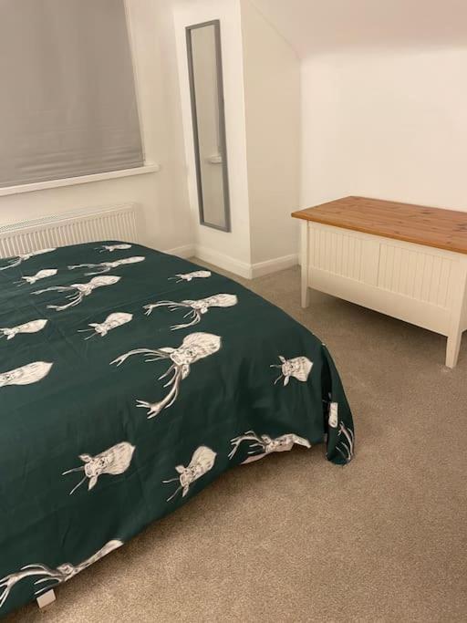 Stylish & Spacious 2 Storey, 3 Bed Apartment Gravesend Exterior foto