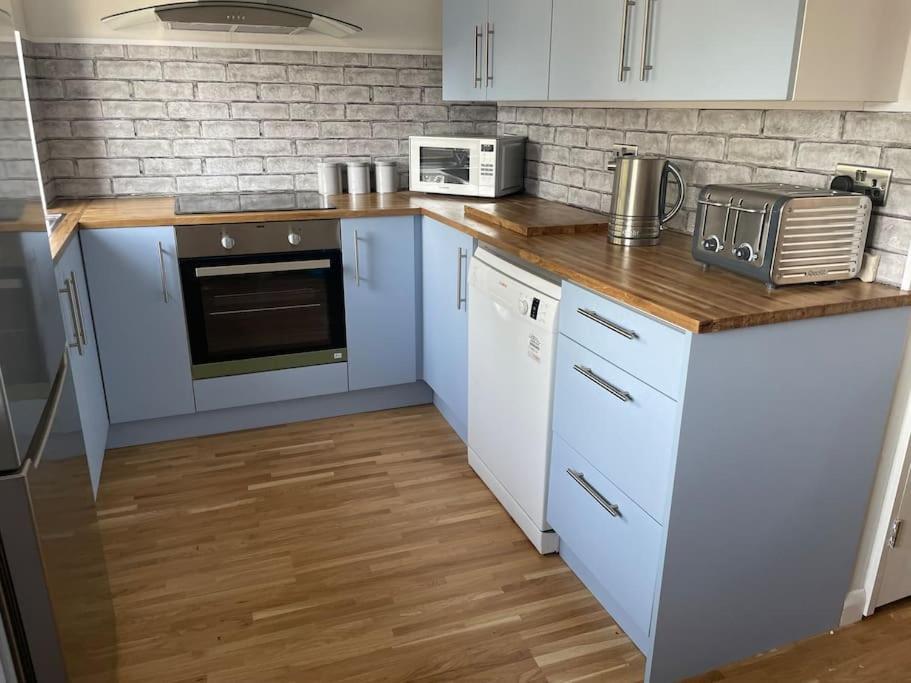 Stylish & Spacious 2 Storey, 3 Bed Apartment Gravesend Exterior foto